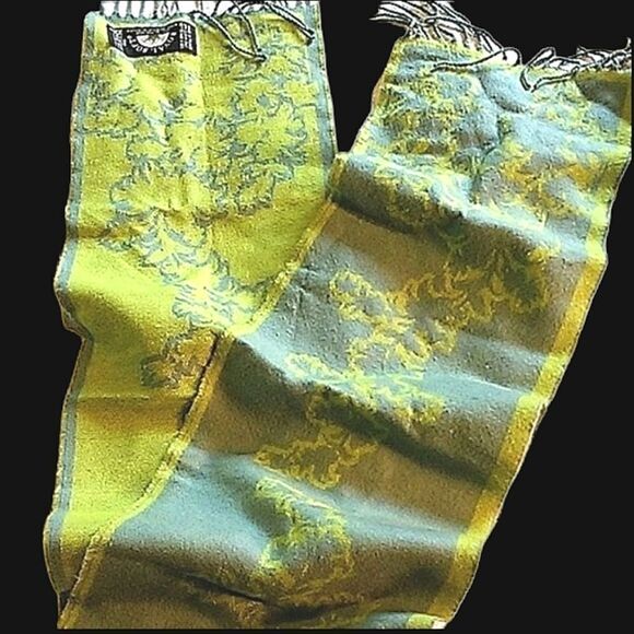 Royal Soft Chartreuse And Blue Reversible Oblong Scarf - Picture 3 of 4